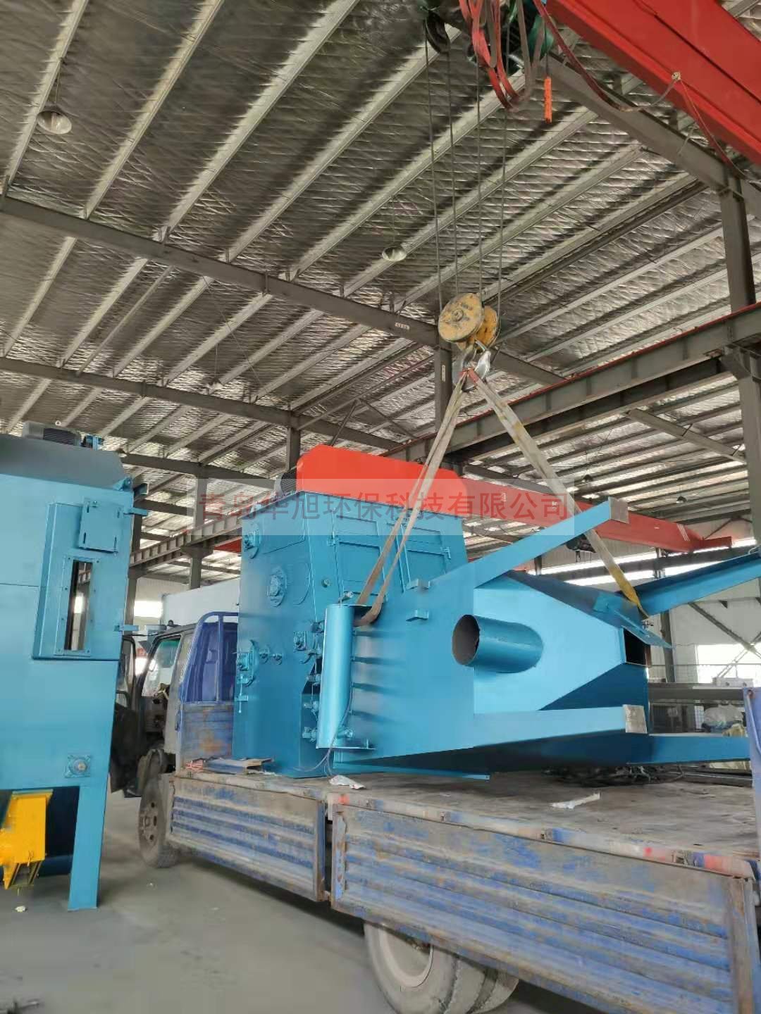 Q3210履帶式拋丸機裝車發(fā)貨現場圖
