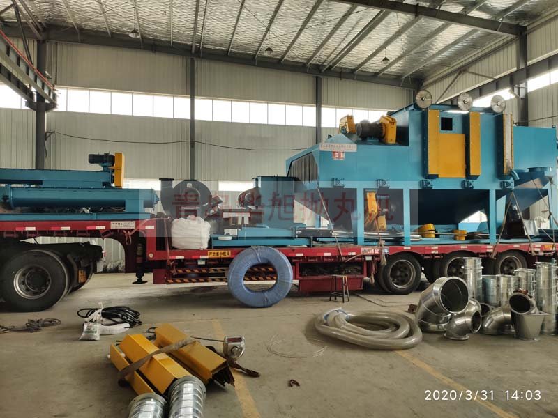 Q6925輥道通過式拋丸機裝車發(fā)貨現場